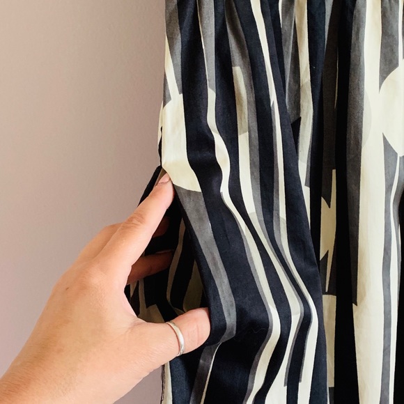 Semi formal geometric print dress - Picture 4 of 4